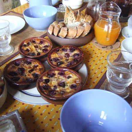 Saint-Bonnet-du-Gard ビズ ドゥ ラ トゥール Bed & Breakfast エクステリア 写真