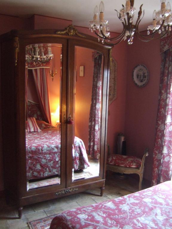 Saint-Bonnet-du-Gard ビズ ドゥ ラ トゥール Bed & Breakfast 部屋 写真