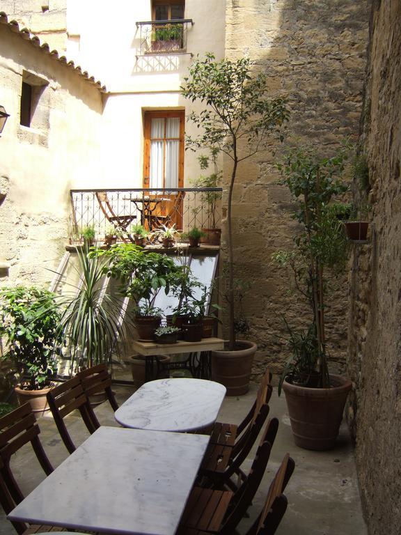 Saint-Bonnet-du-Gard ビズ ドゥ ラ トゥール Bed & Breakfast エクステリア 写真